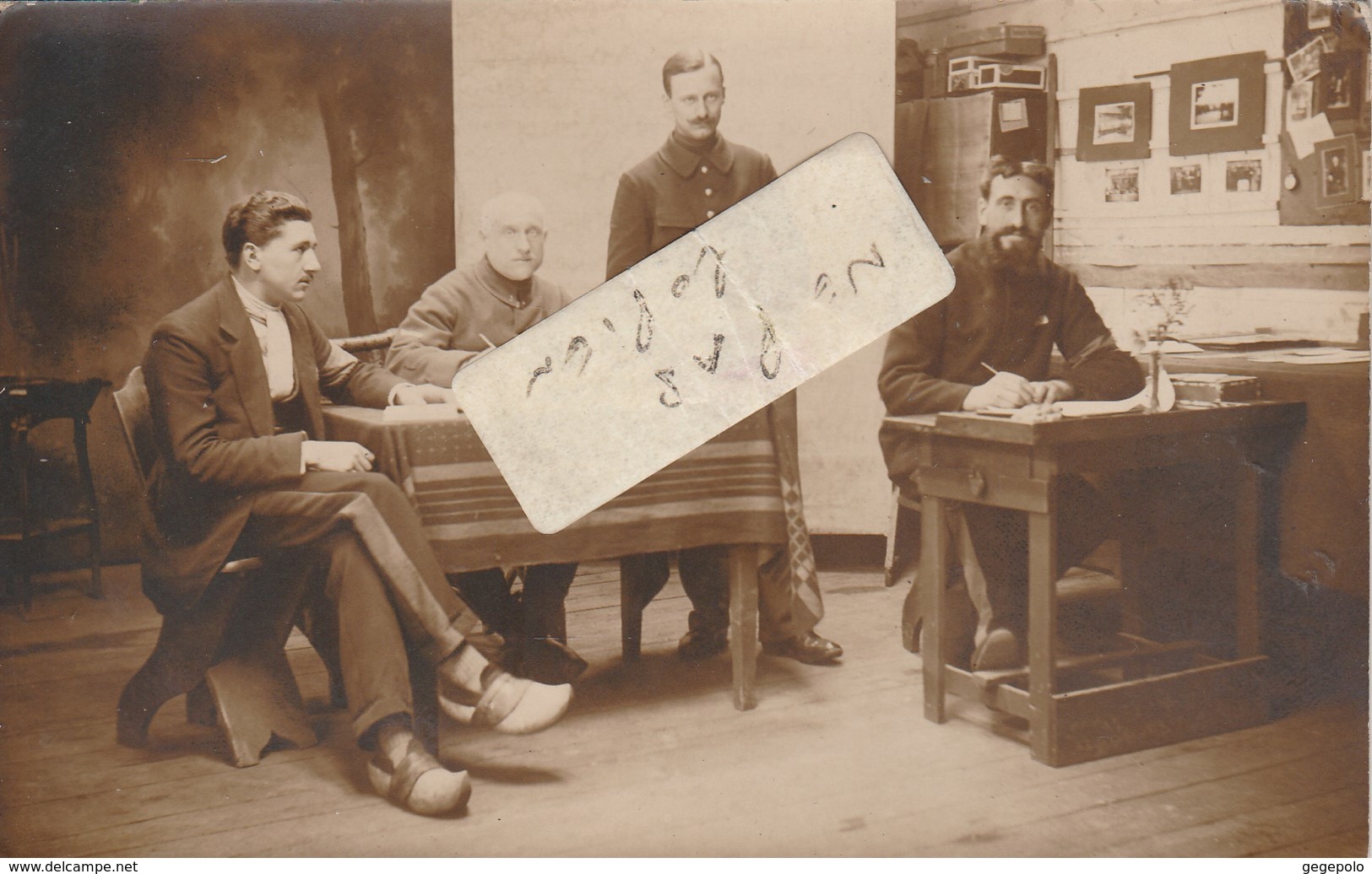 FRIEDRICHFELD - Camp De Prisonniers  - Militaires Prisonniers ? En 1917  ( Carte-photo ) - War 1914-18