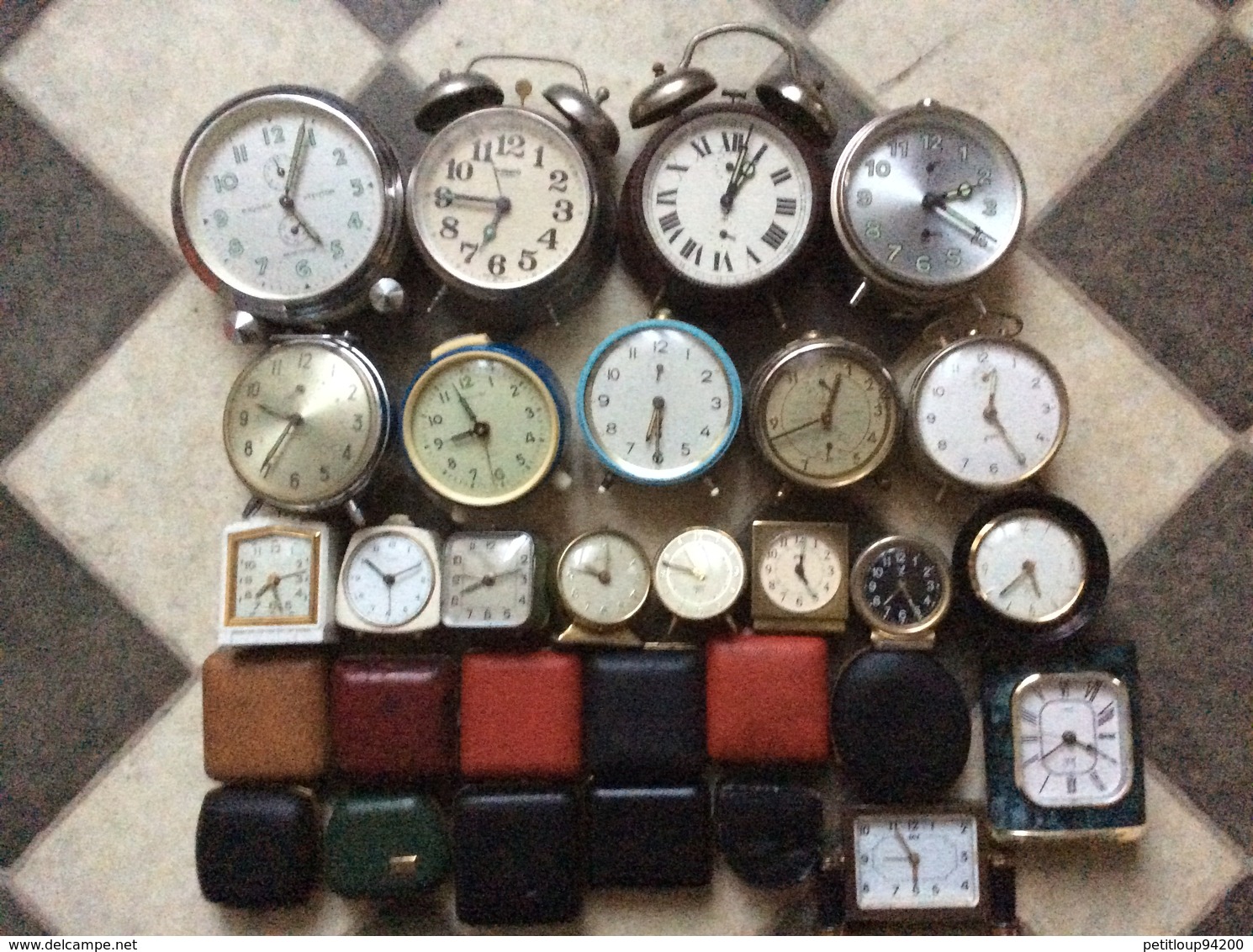 LOT DE 31 RÉVEILS DIFFÉRENTES MARQUES  *Japy *Jaz *Bayard *Junghans *Blessy *Silvoz *Schatz *Saxo *Seiko *Repetition - Alarm Clocks