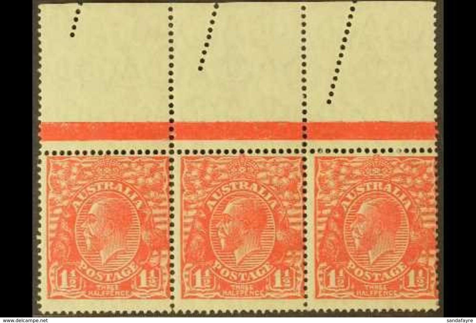 \Y 1926-30\Y 1½d Scarlet - Perf 14, SG 87, Horizontal Strip Of Three With Dramatic Perforation fault In Upper Margin, Ve - Autres & Non Classés
