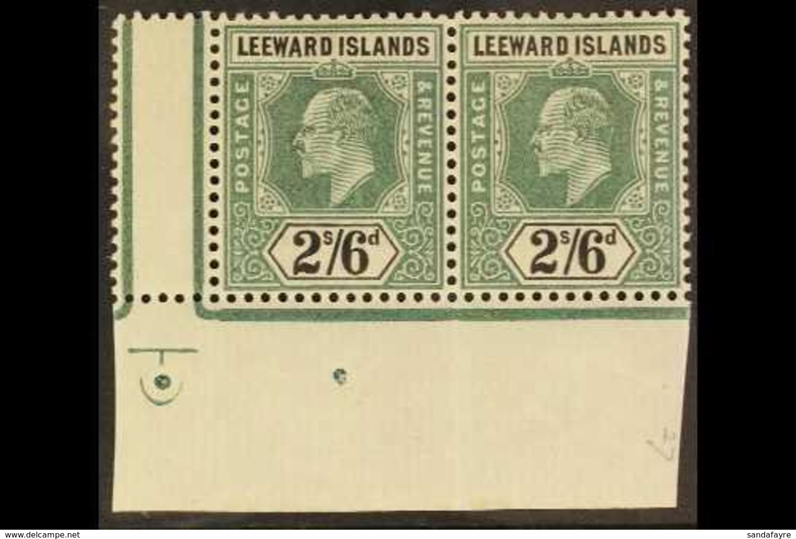 \Y 1902\Y 2s6d Green And Black, Wmk Crown CA, SG 27, Never Hinged Mint CORNER PAIR. For More Images, Please Visit Http:/ - Leeward  Islands