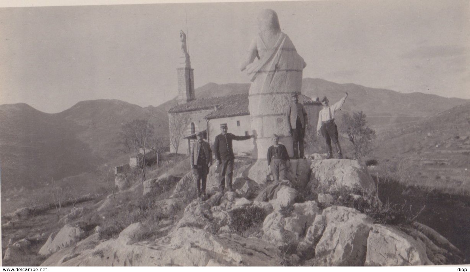 Photo Anonyme Vintage Snapshot Castellane Paysage Groupe - Lugares