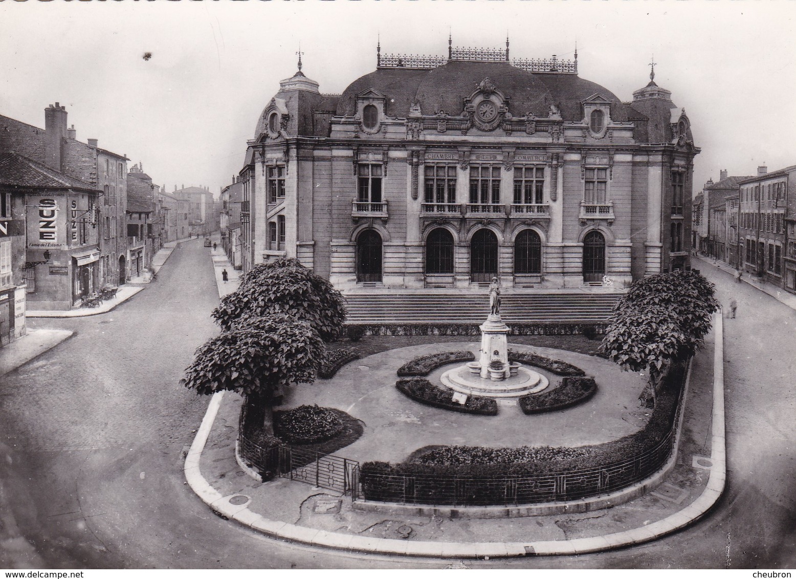 71. MACON . CHAMBRE DE COMMERCE.. ANNÉES 50 NOIR ET BLANC - Macon