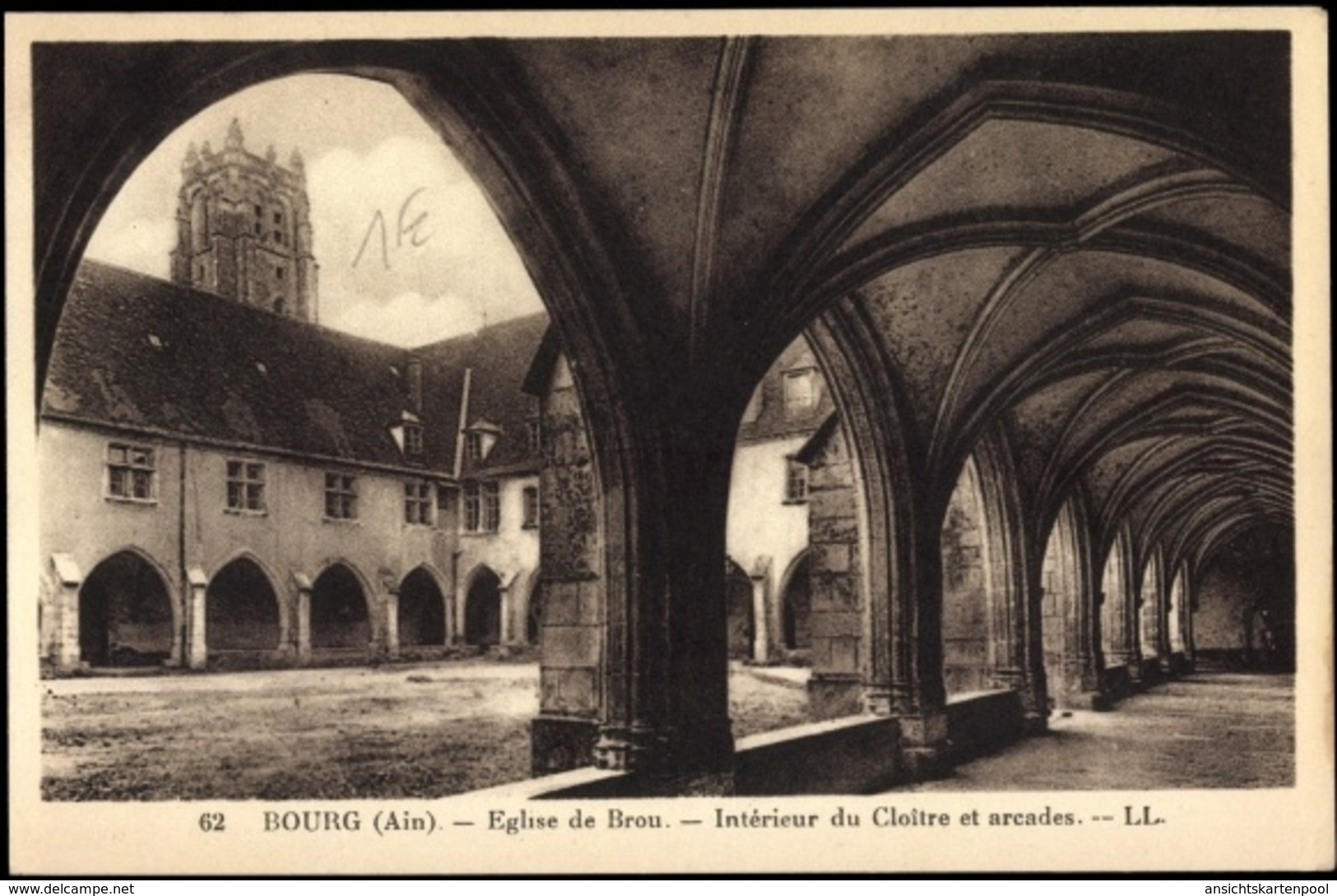 Cp Bourg Ain, Eglise De Brou, Interieur Du Cloitre Et Arcades - Sin Clasificación