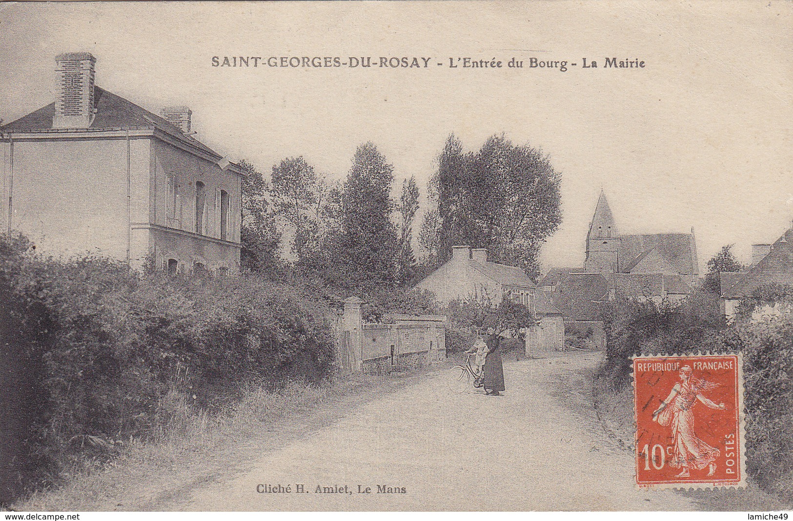 ST GEORGES DU ROSAY L’entrée Du Bourg – La Mairie Circulée Timbrée 1917 - Autres & Non Classés