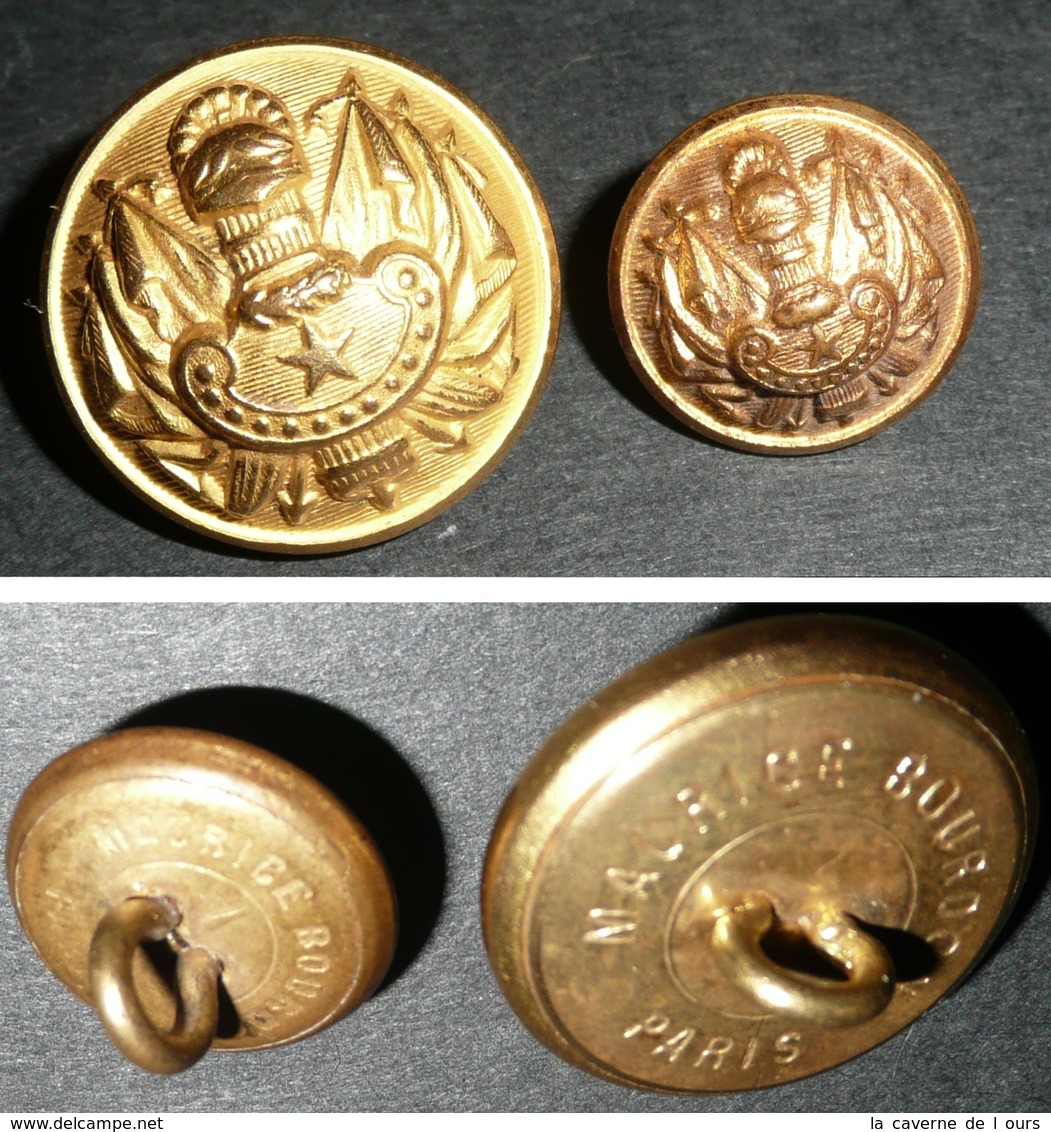 Rare Lot De 2 Anciens Boutons "drapeaux Et Etoile, Faisceau De Licteur" Militaria, Bouton - Boutons