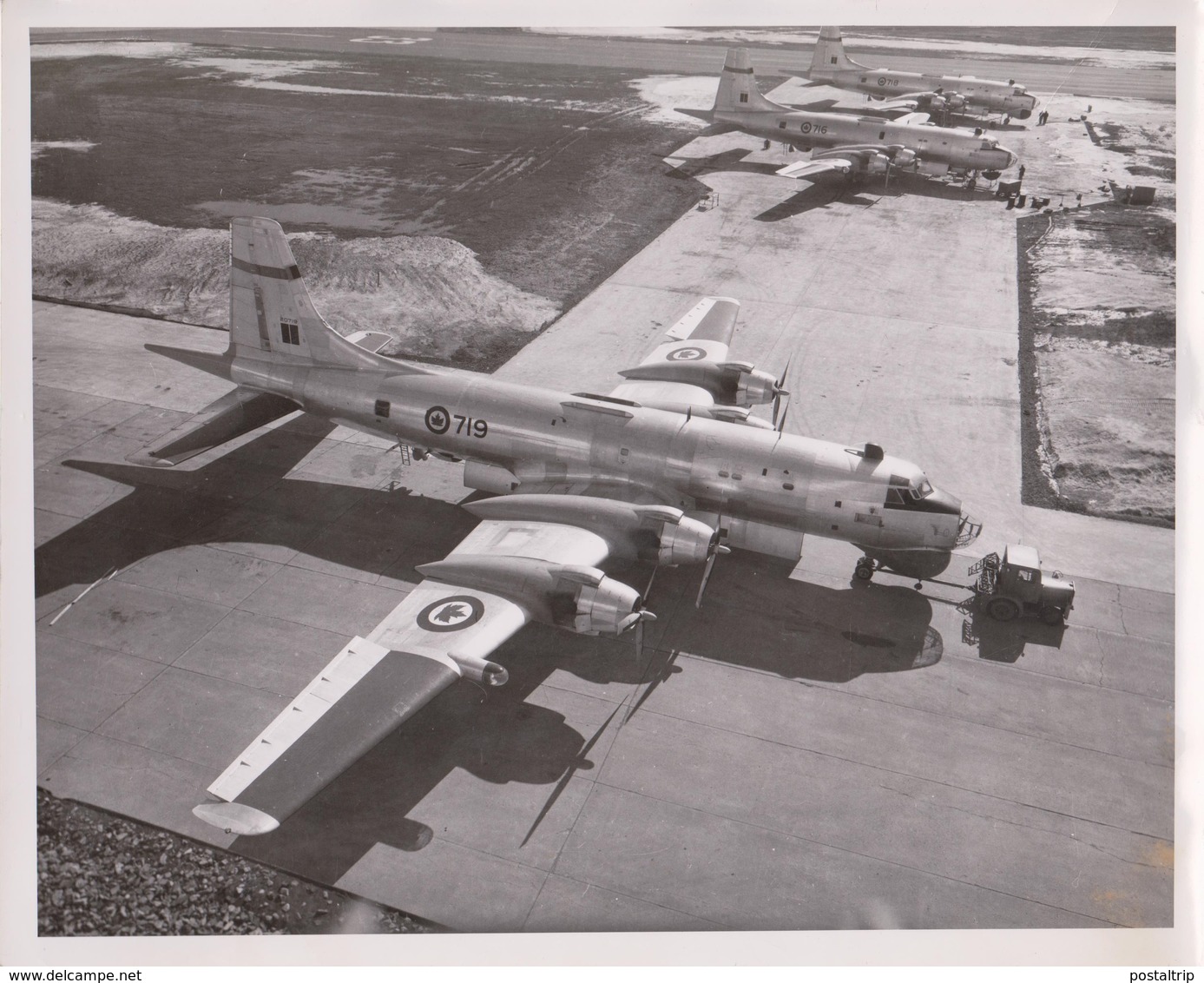 CANADAIR ARGUS   25 * 20 CM Canadair CP-107 Argus (CL-28), Royal Canadian Air Force (RCAF) - Aviation