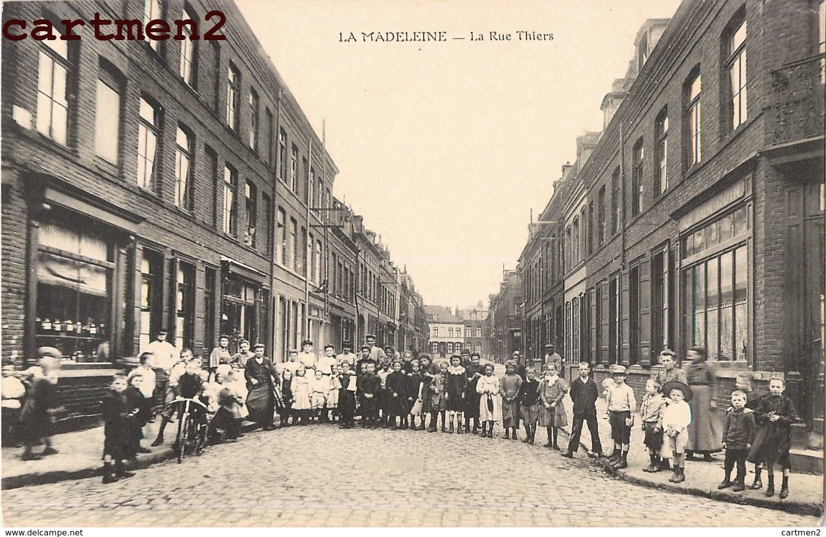 RARE CPA : LA MADELEINE LA RUE THIERS TRES ANIMEE 59 NORD - La Madeleine