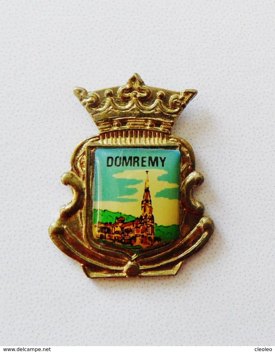 Pin's BLASON Domrémy - Città