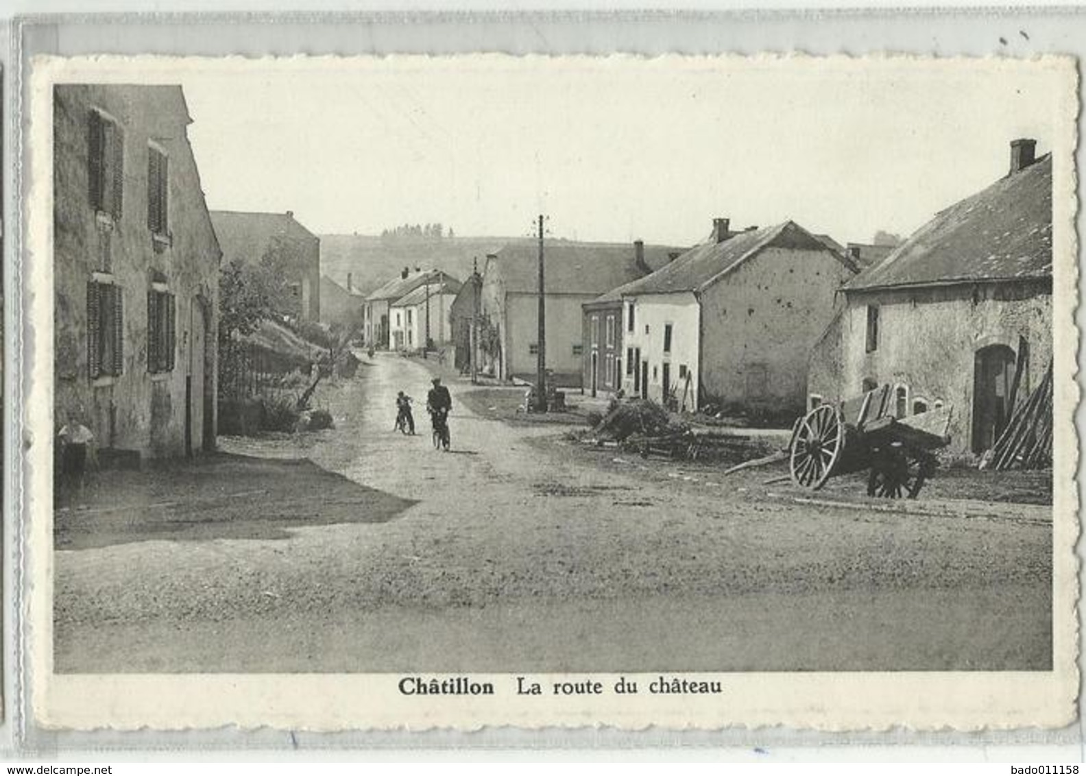 CHATILLON - La Route Du Chateau - Saint-Léger