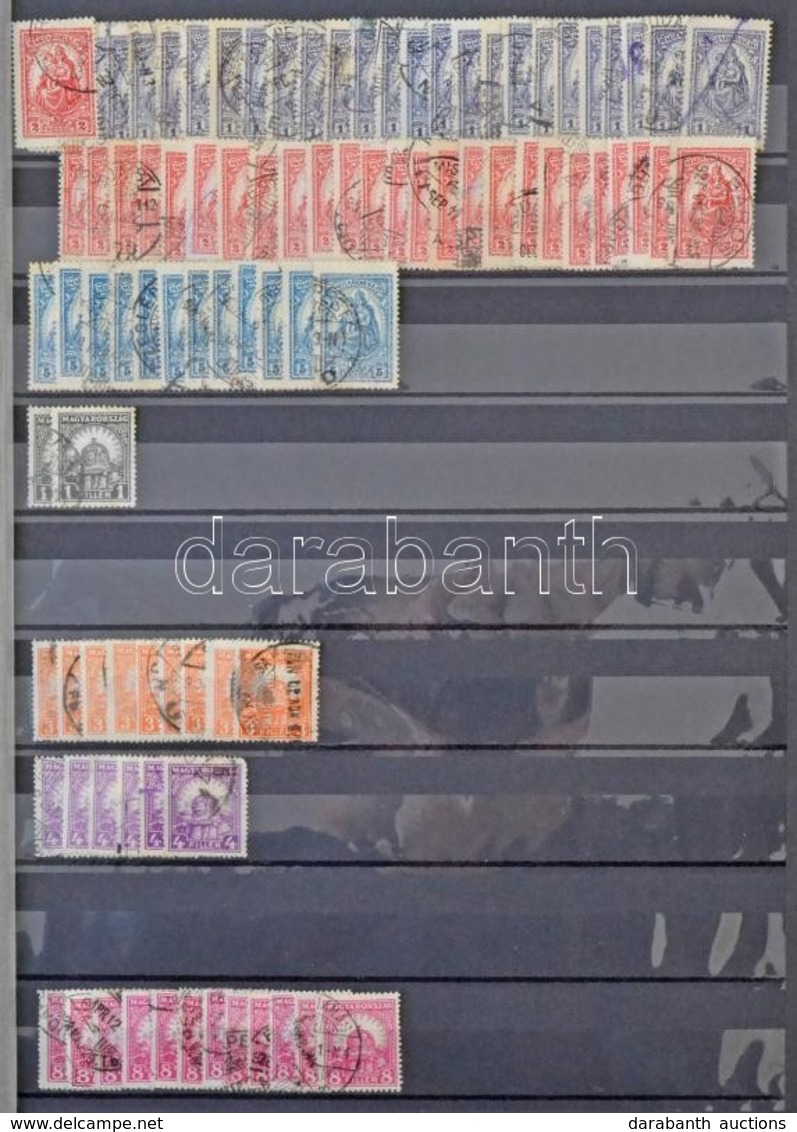 O 1924-1946 Több Mint 2.000 Bélyeget Tartalmazó Magyar Több Példányos Rendező 30 Lapos A/4 Berakóban - Other & Unclassified