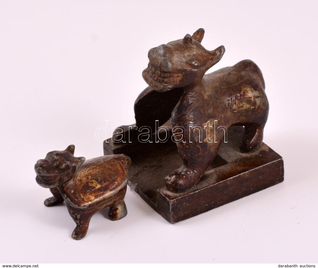 Kutyát Figurák, Két Darabból álló, Régi Kínai Fém  Pecsétnyomó / Antique Chinese Seal Maker With Dog Figures In Two Part - Autres & Non Classés