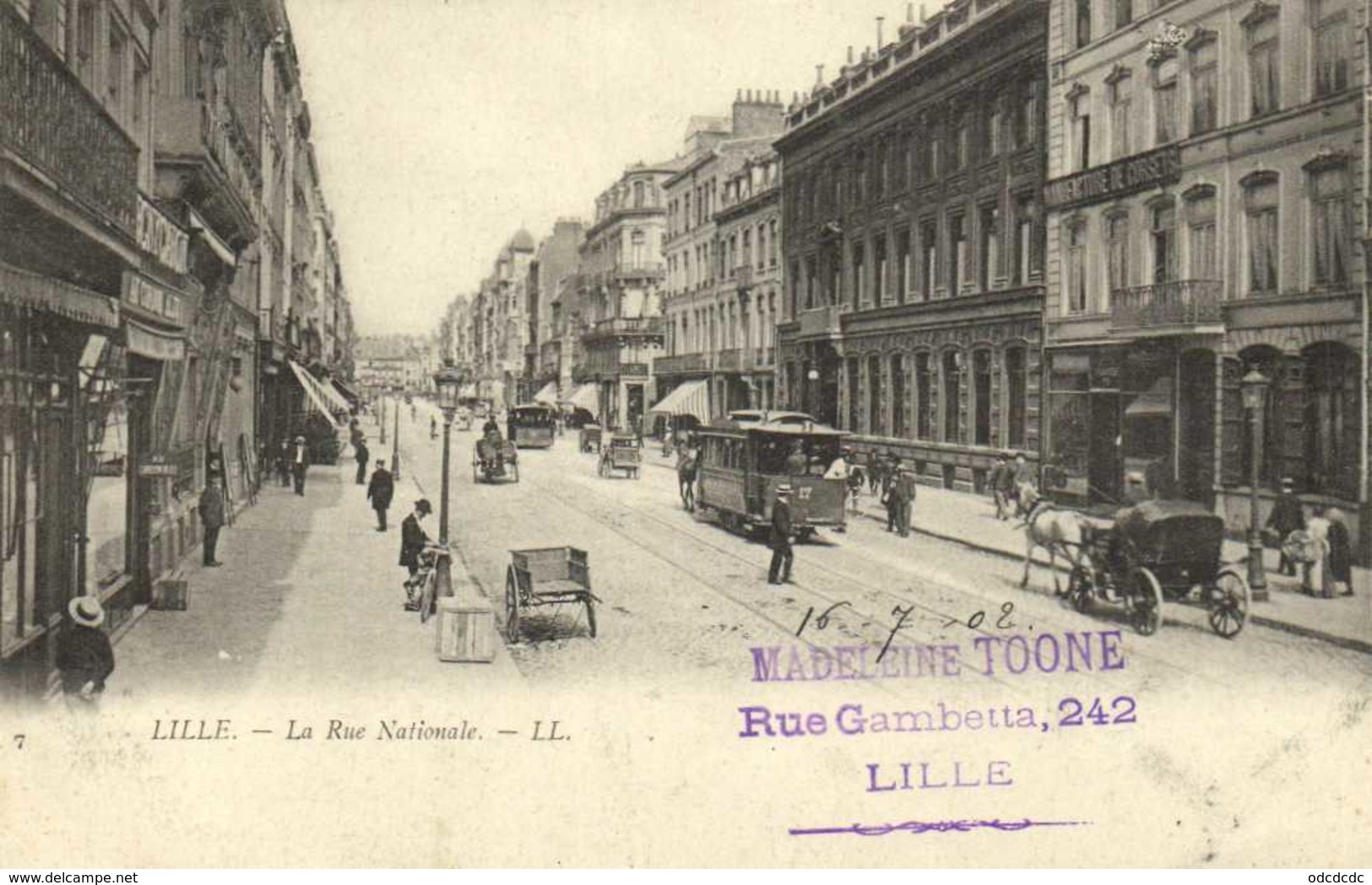 LILLE  La Rue Nationale TRAM  Fiacre Commerces Precurseur  RV Timbre 1C - Lille