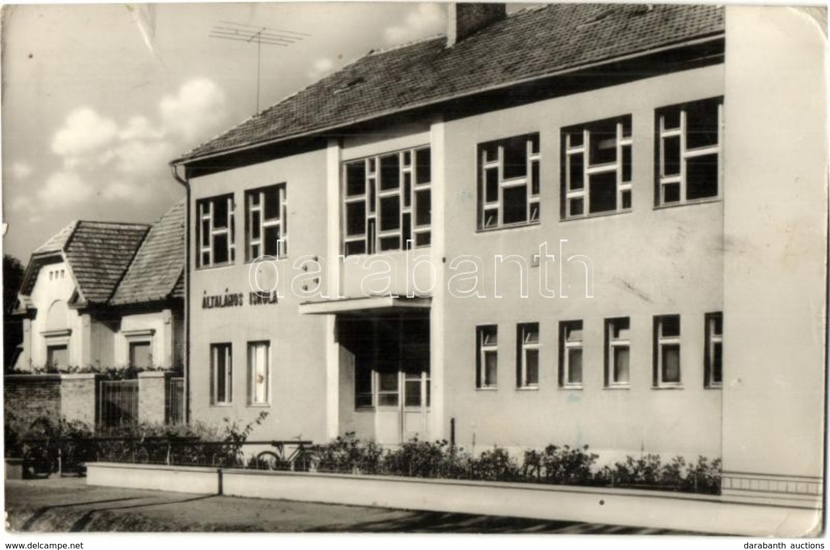 * 13 Db MODERN Fekete-fehér Magyar Városképes Lap / 13 Modern Black And White Hungarian Town-view Postcards - Non Classés