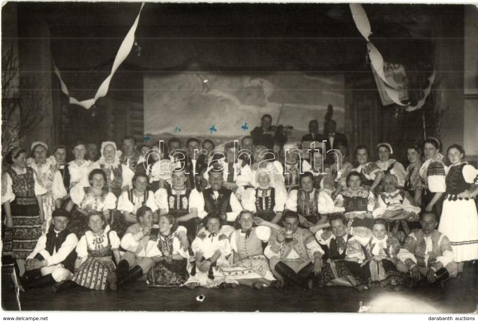 T3 1938 Alsószalánk, Nizné Slovinky; Falubeliek Népviseletbe öltözve, Csoportkép / Villagers In Folk Costumes, Group Pho - Unclassified