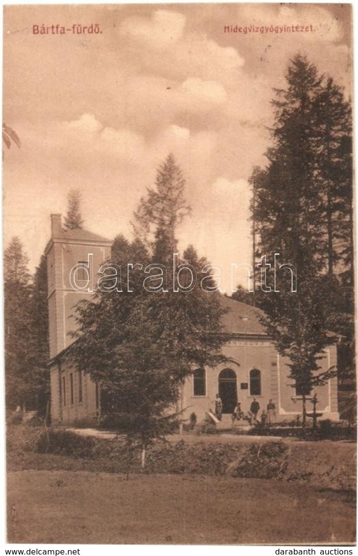 T2 Bártfa, Bardejovské Kúpele, Bardiov; Hidegvízgyógyintézet, Fürdő. Divald Műintézete 26. 1909. / Spa Hall - Non Classés