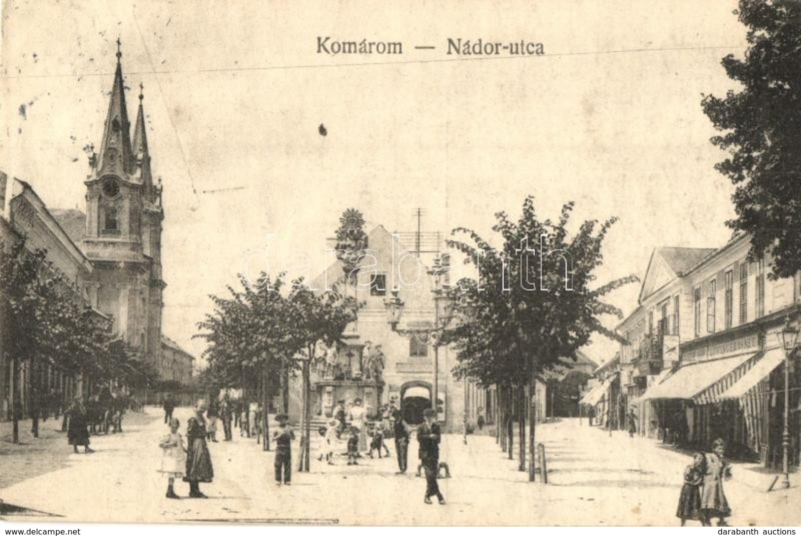 * T3 Komárom, Komárno; Nádor Utca, Szentháromság Szobor, Löwinger és Neu üzlete / Street View, Monument, Shops  (Rb) - Unclassified