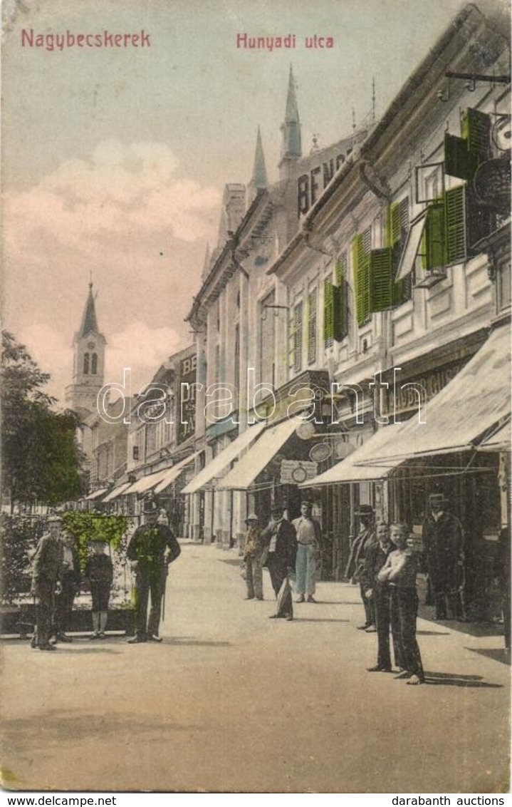 T2/T3 Nagybecskerek, Zrenjanin, Veliki Beckerek; Hunyadi Utca, Huber Gusztáv üzlete, Csendőr, Cégérek / Street View, Sho - Non Classés