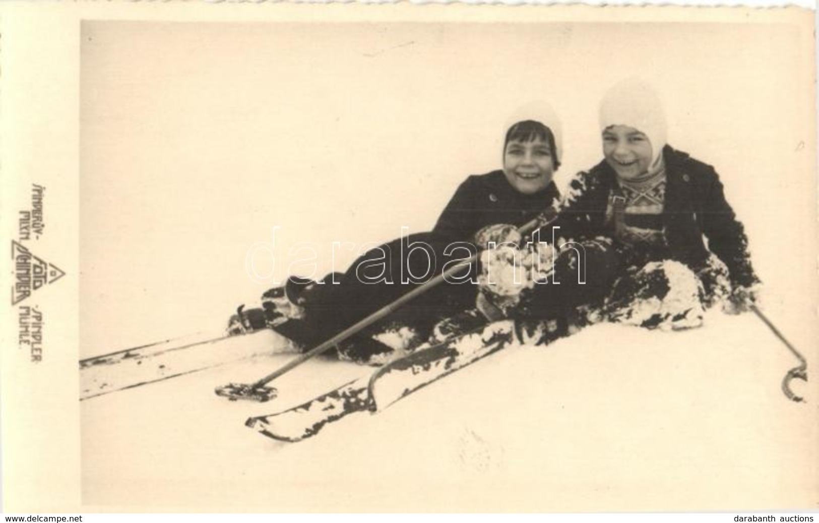 ** T2 Children Skiing But Slipping, Winter Sport, Humour. Foto Schindler - Unclassified