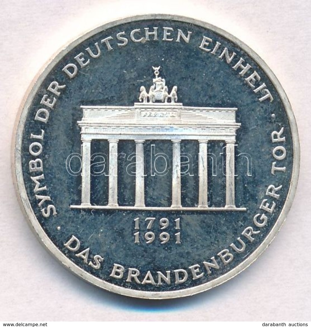 Németország 1991A 10M Ag 'Német Egység - 200 éves A Brandenburgi Kapu' T:1 (eredetileg PP) 
Germany 1991A 10 Mark Ag 'Ge - Ohne Zuordnung