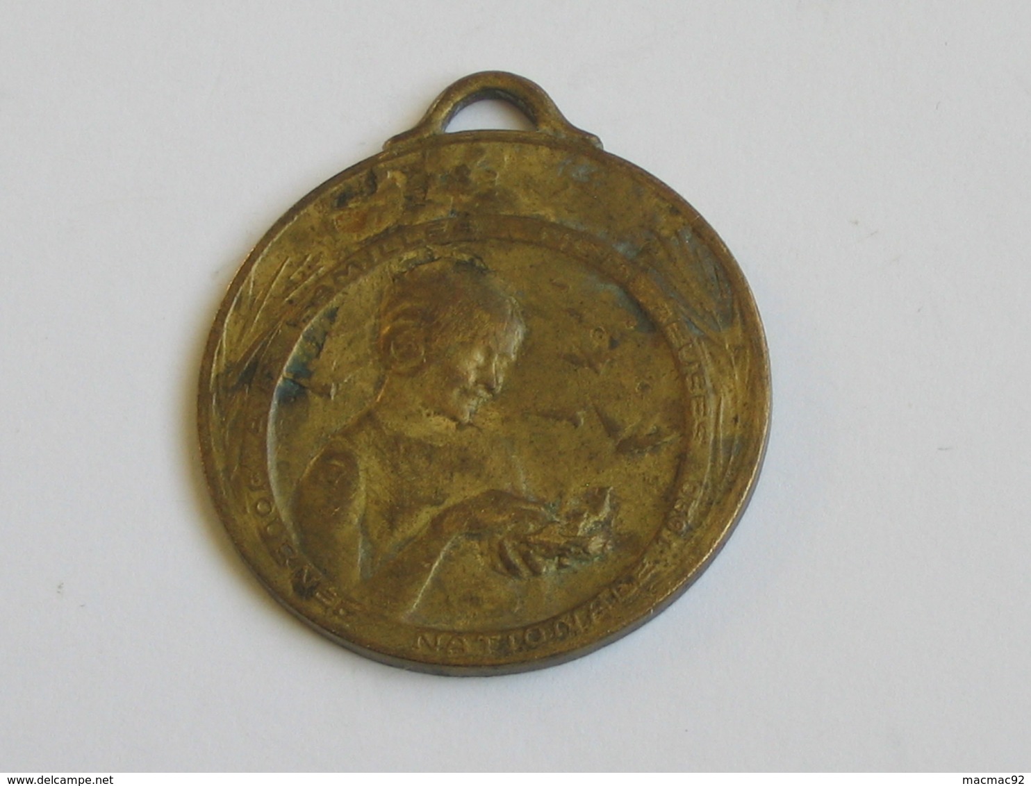 Médaille Journée International Aux Familles Nombreuses 1920  **** EN ACHAT IMMEDIAT *** - Royaux / De Noblesse