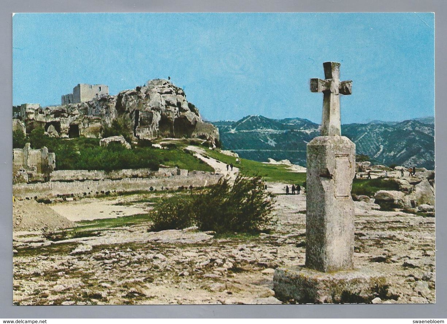 FR.- LES BEAX DE PROVENCE. Vue Générale Sur Les Ruines Et Les Cavernes Des Troglodytes - Les-Baux-de-Provence