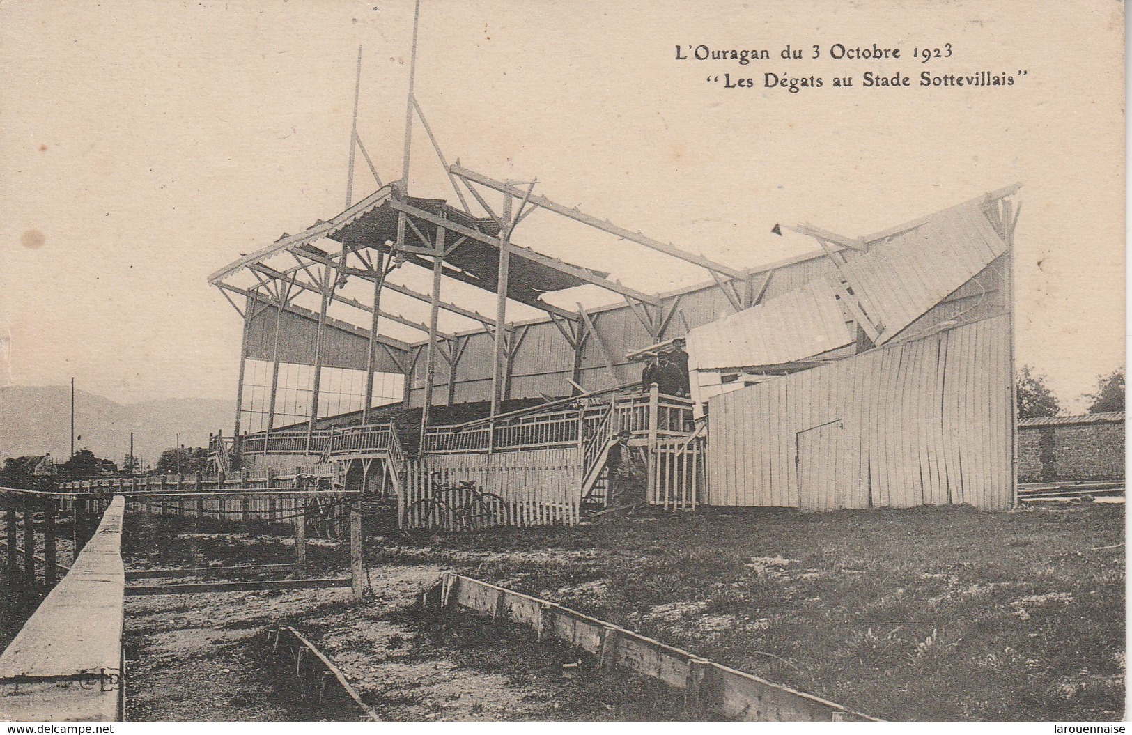 76 - SOTTEVILLE LES ROUEN - L' Ouragan Du 3 Octobre 1923 "Les Dégats Au Stade Sottevillais" - Sotteville Les Rouen