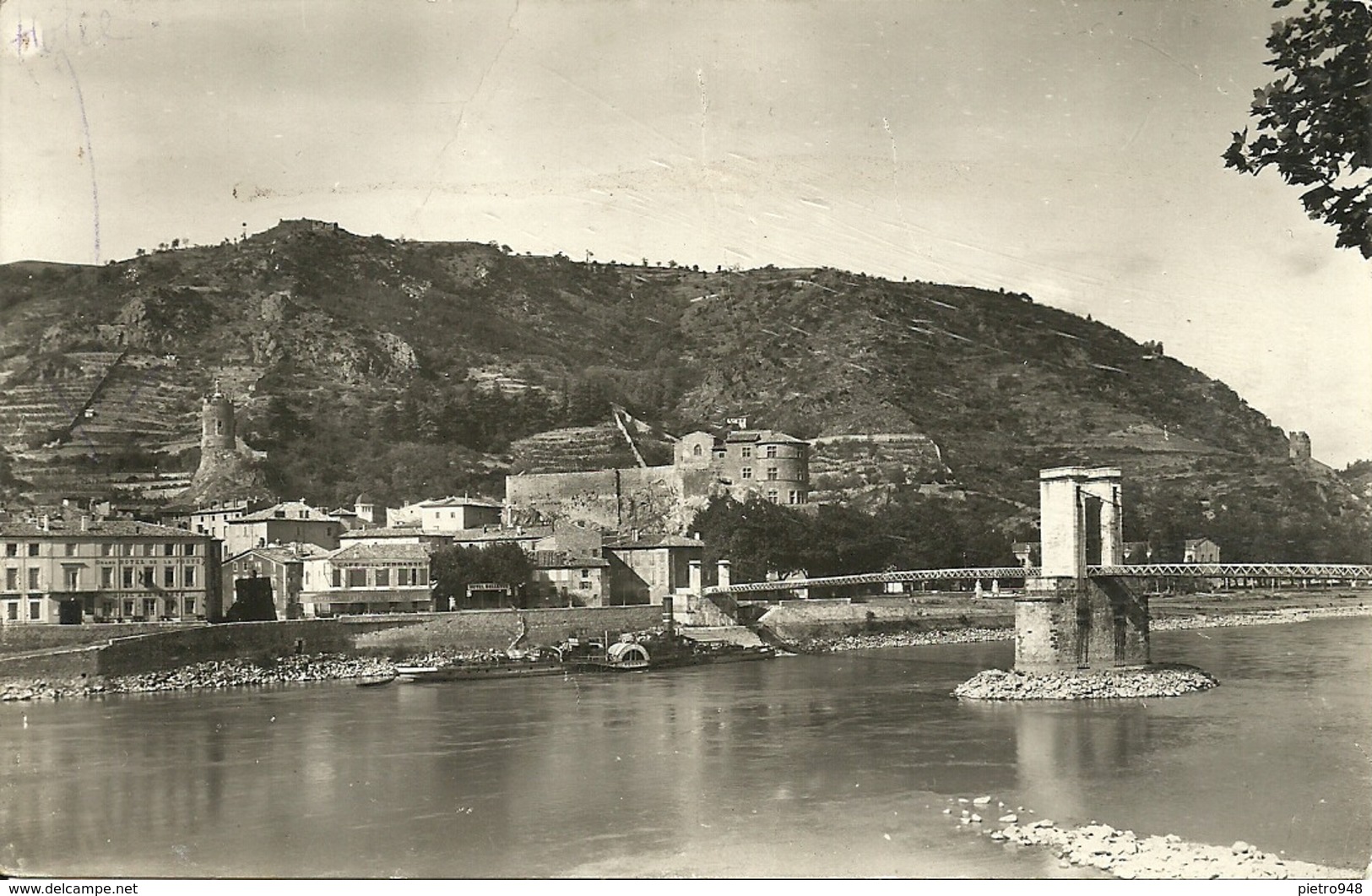 Tournon Sur Rhone (Ardeche, France) La Passerelle Et Le Vieux Chateau, Passerella Sul Rodano E Vecchio Castello - Tournon