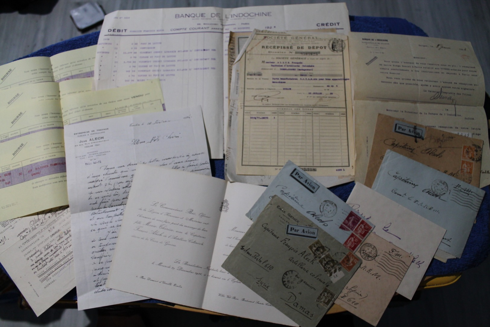 Petit Lot De Documents Administratifs D'un Capitaine De La Coloniale Années 30 - Documents
