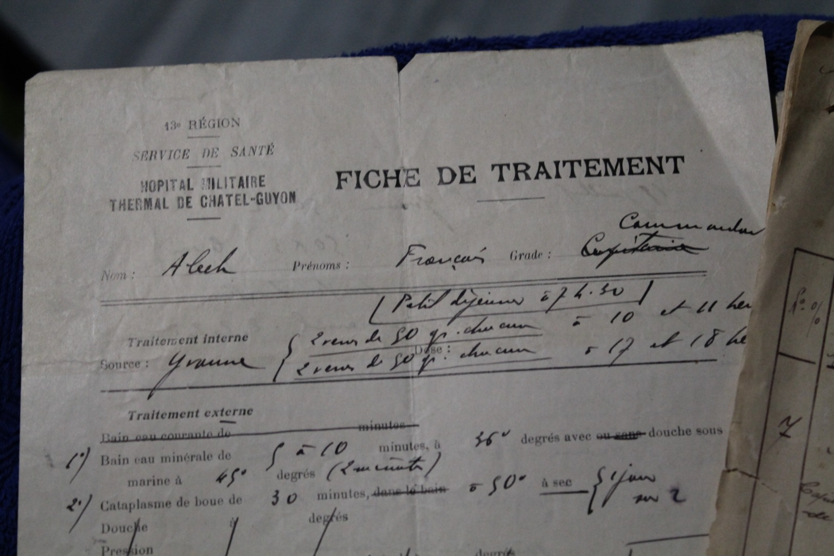 Petit lot de documents administratifs d'un capitaine de la coloniale années 30