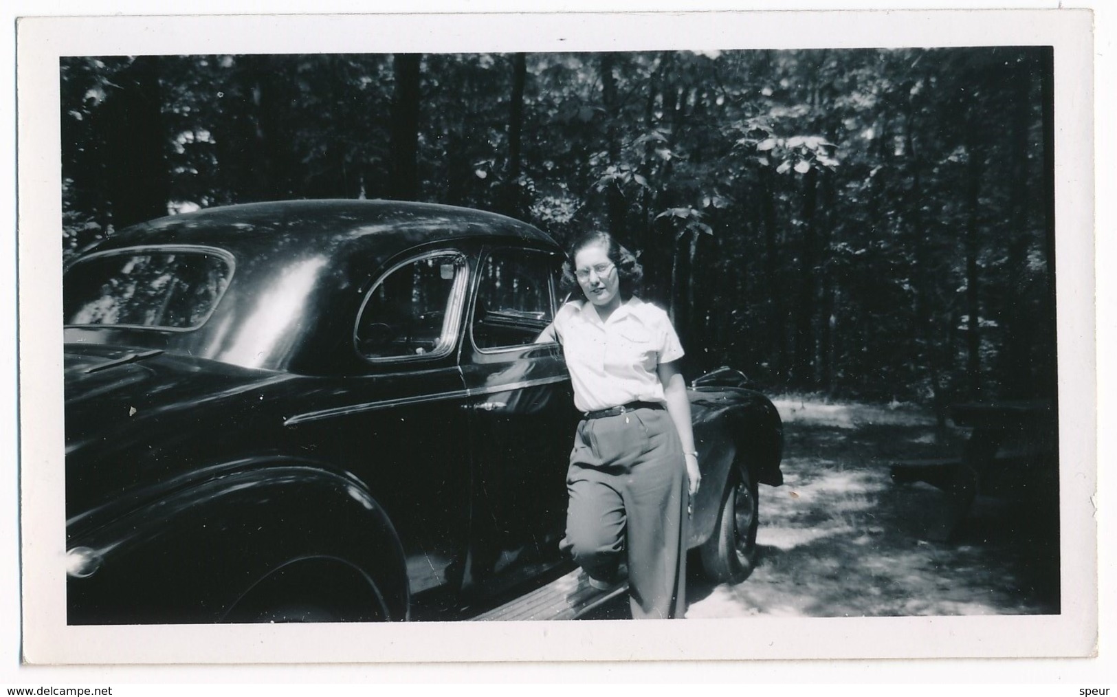 4 Different Vintage Snapshots Of The Same Car, 1940 Chevy Coupé - Automobili