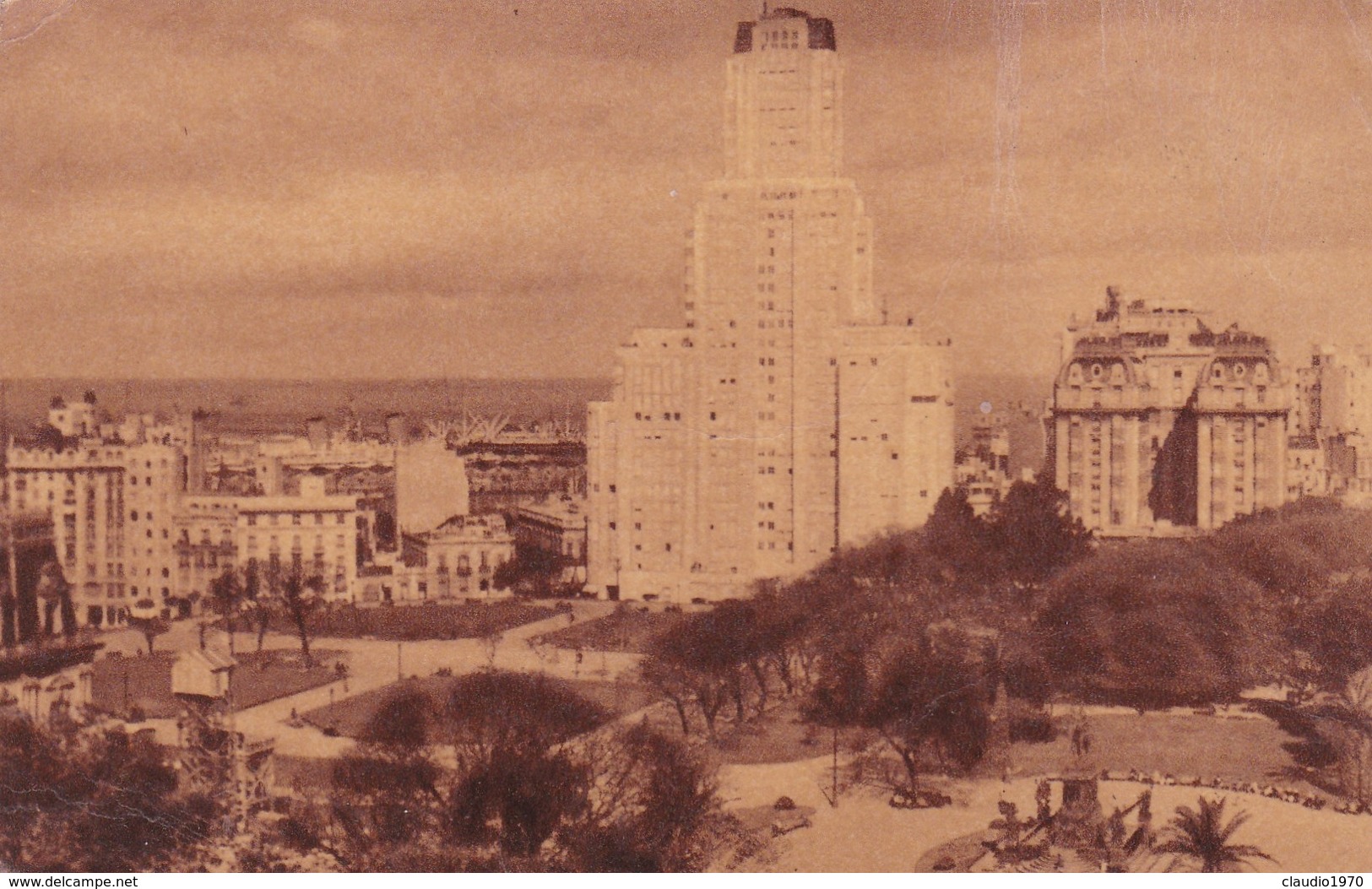 CARTOLINA - ARGENTINA - PLAZA SAN MARTIN Y EDIFICIO KAVANAGB - VIAGGIATA DALL' ARGENTINA PER VARESE ( ITALIA ) - Argentina