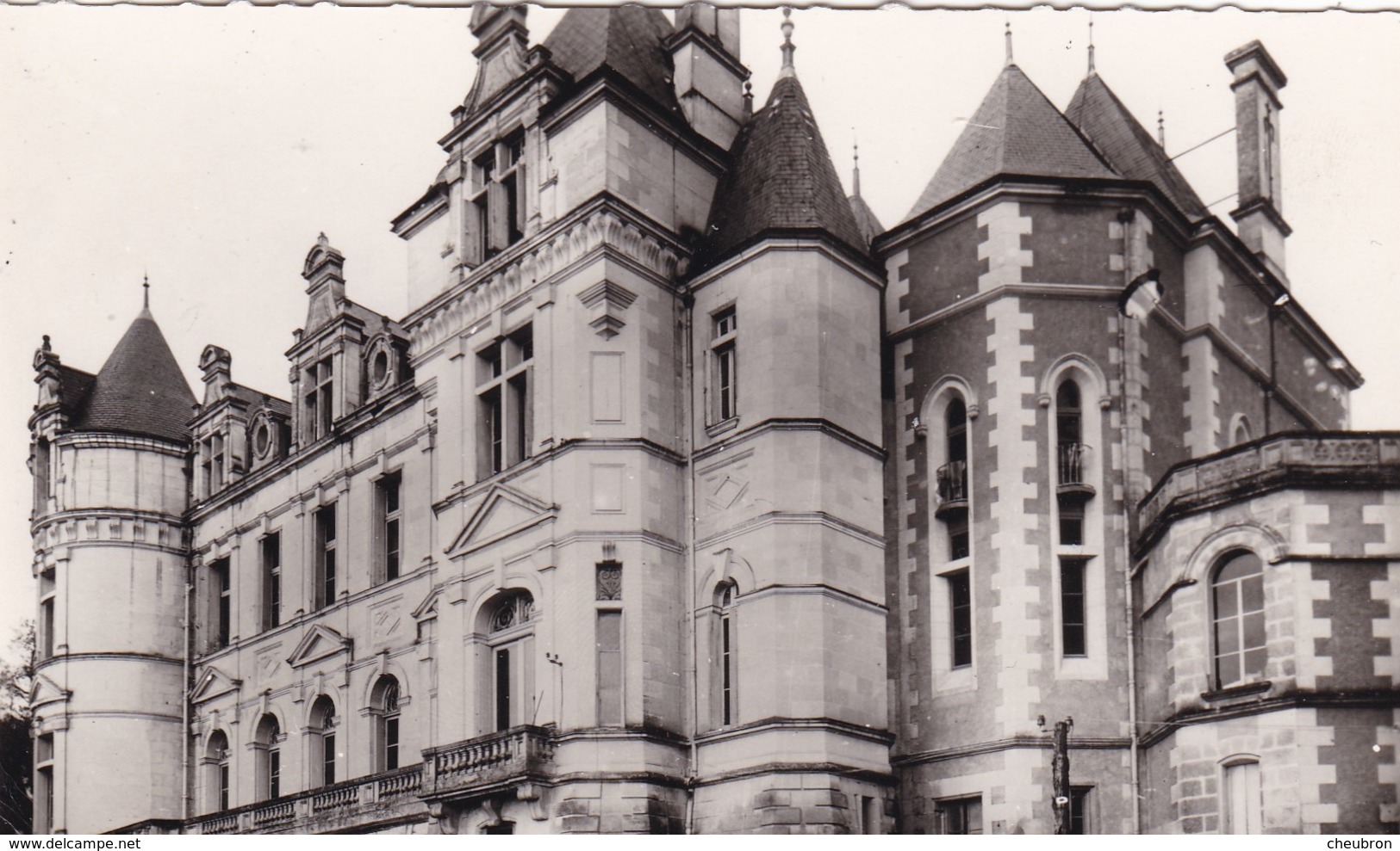 86. VOUNEUIL SOUS BIARD. 2 CARTES. CHÂTEAU DE BOIVRE. CENTRE RÉGIONAL D’ÉDUCATION PHYSIQUE ET SPORTIVE - Vouneuil Sous Biard