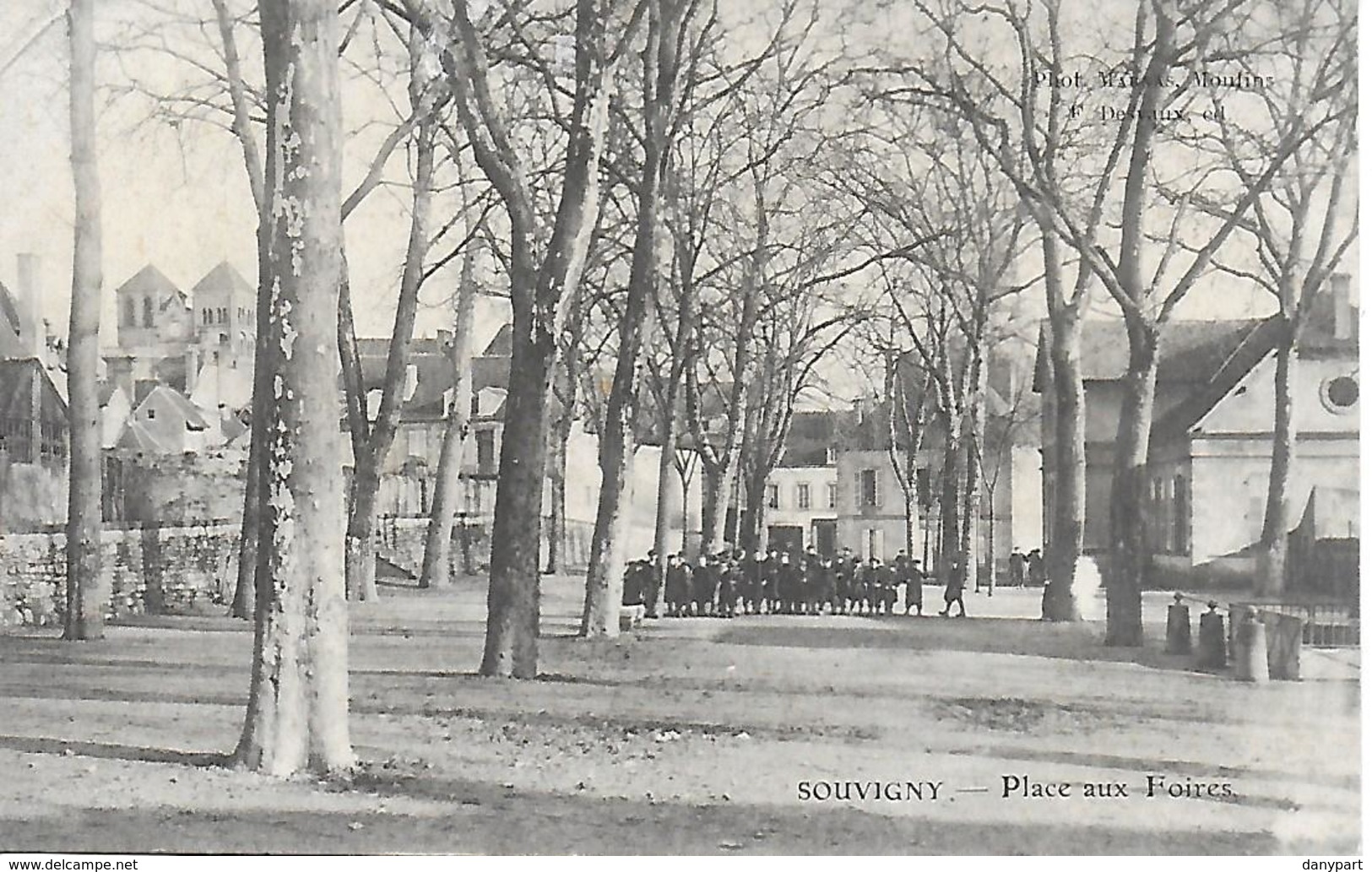 SOUVIGNY PLACE AUX FOIRES ANIMEE EN 1916 PHOTO MARNAS- MOULINS EDITEUR DESVAUX - Sonstige & Ohne Zuordnung