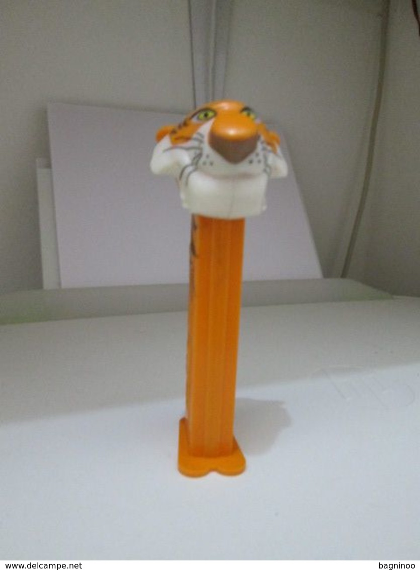 PEZ Dispenser No 17 - Pez