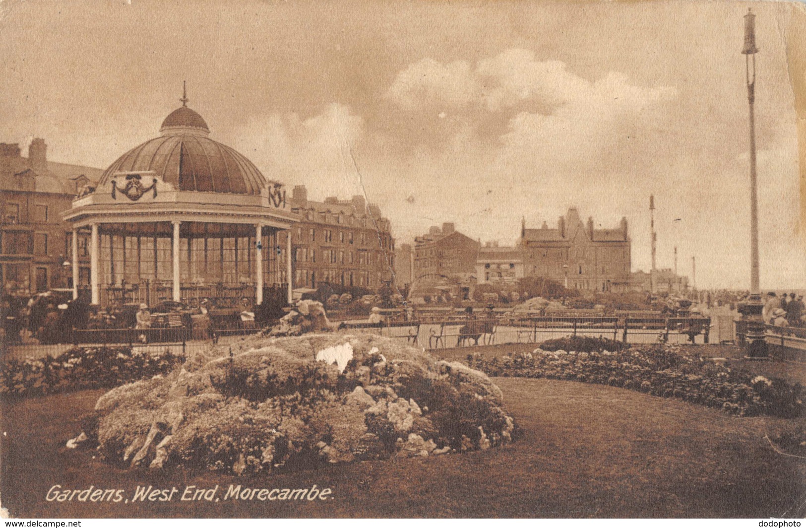 R169815 Gardens. West End. Morecambe. 1925 - Monde