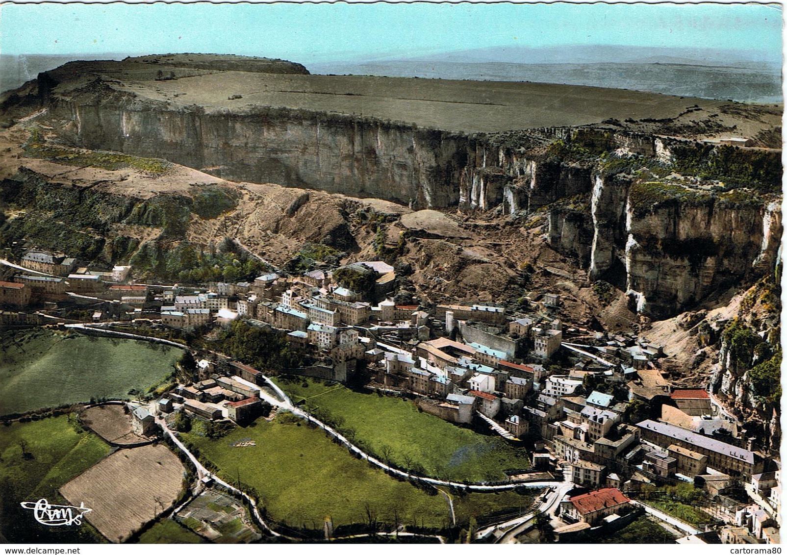 CPSM GF / Roquefort / Le Bourg Et Les Rochers / Vue Panoramique Aérienne  / Ed. CIM - Roquefort