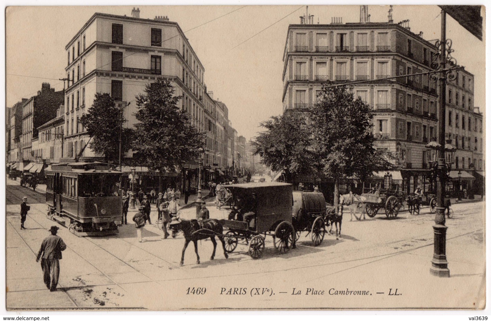 Paris (75) - La Place Cambronne - Arrondissement: 15