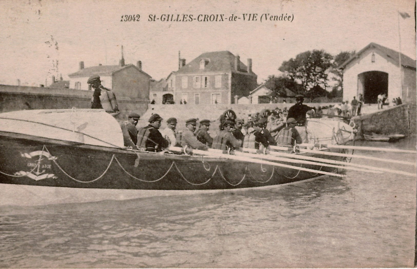 Cpa 85 ST-GILLES-CROIX-de-VIE  Bateau De Sauvetage En Mer, Très Animée , Rare, Très Bon état - Saint Gilles Croix De Vie