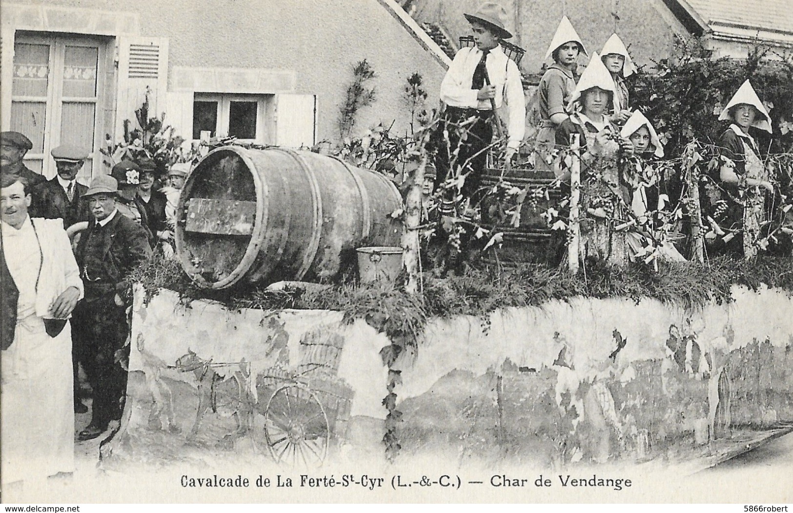 CARTE POSTALE ORIGINALE ANCIENNE : LA FERTE SAINT CYR LA CAVALCADE LE CHAR DE VENDANGE ANIMEE LOIR ET CHER (41) - Autres & Non Classés