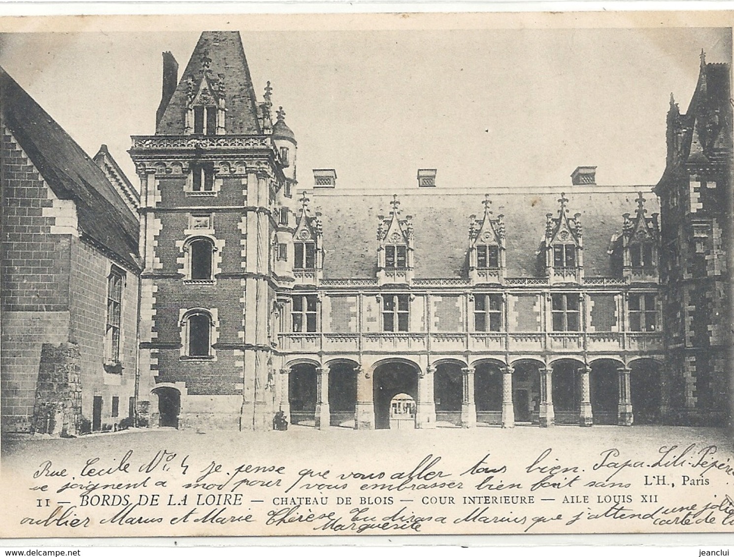 BORDS DE LOIRE . CHATEAU DE BLOIS . COUR INTERIEURE . AILE LOUIS XII . DOS NON DIV AFFR AU VERSO . 2 SCANES - Blois