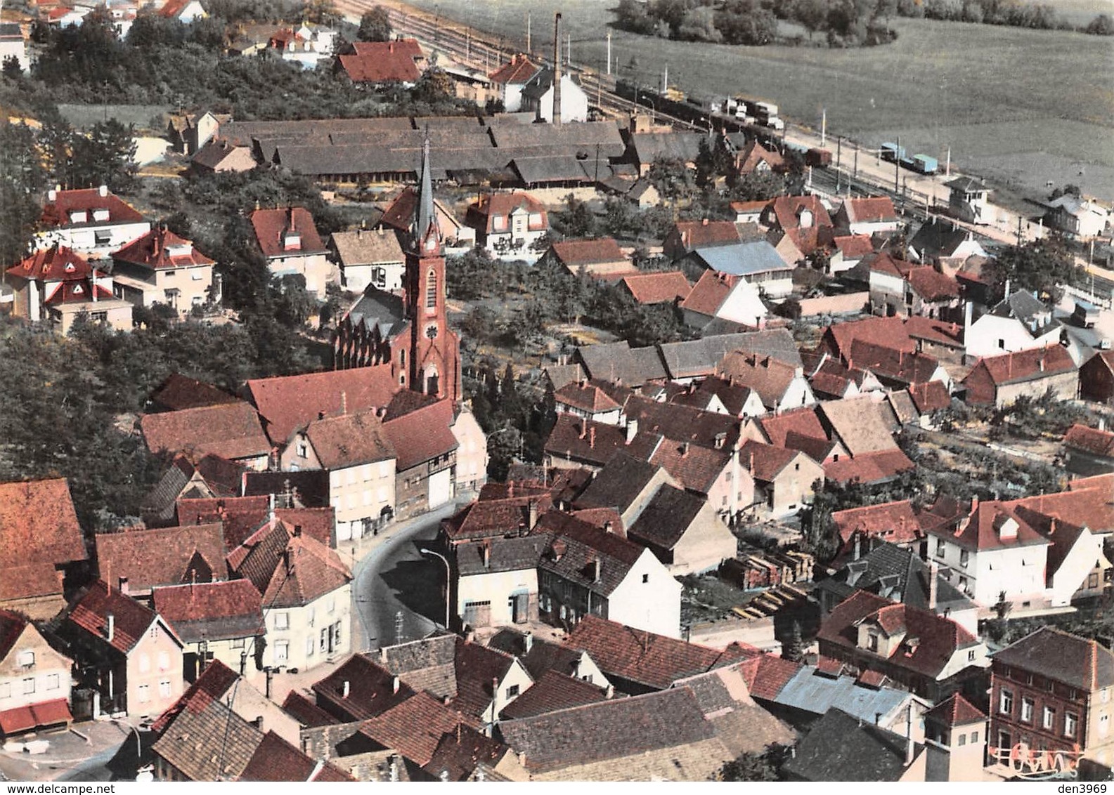 HOCHFELDEN - Vue Générale Aérienne Et Eglise Protestante - Hochfelden