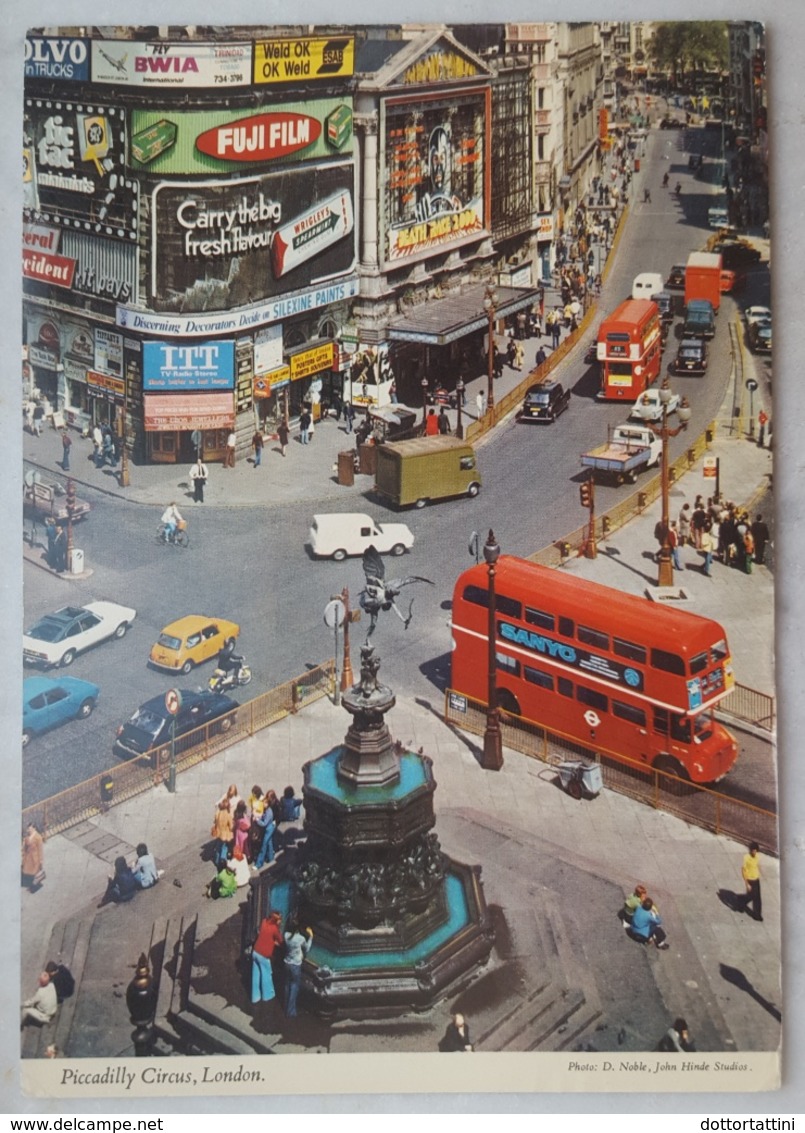 LONDON UK - PICCADILLY CIRCUS - Fuji Film, Volvo, DEATH RACE 2000 MOVIE (cinema Film), Double Decker, Spearmint  Vg - Piccadilly Circus