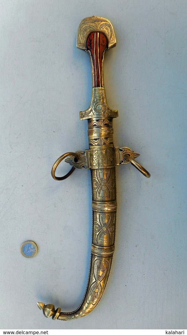 SUPERBE  COUTEAU KOUMYA DU MAROC, XIX SIECLE, KOUMMYA MODELE PEU COURANT - Armes Blanches