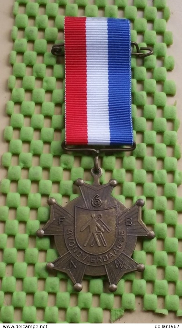 Medaille / Medal - Medaille - Avondvierdaagse NR : 6 - F.N.W.B.  - The Netherlands - Andere & Zonder Classificatie