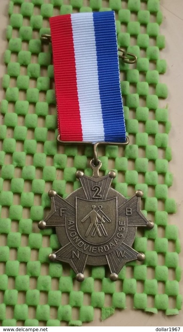 Medaille / Medal - Medaille - Avondvierdaagse NR : 2 -Suurd ( F.N.W.B )  - The Netherlands - Andere & Zonder Classificatie