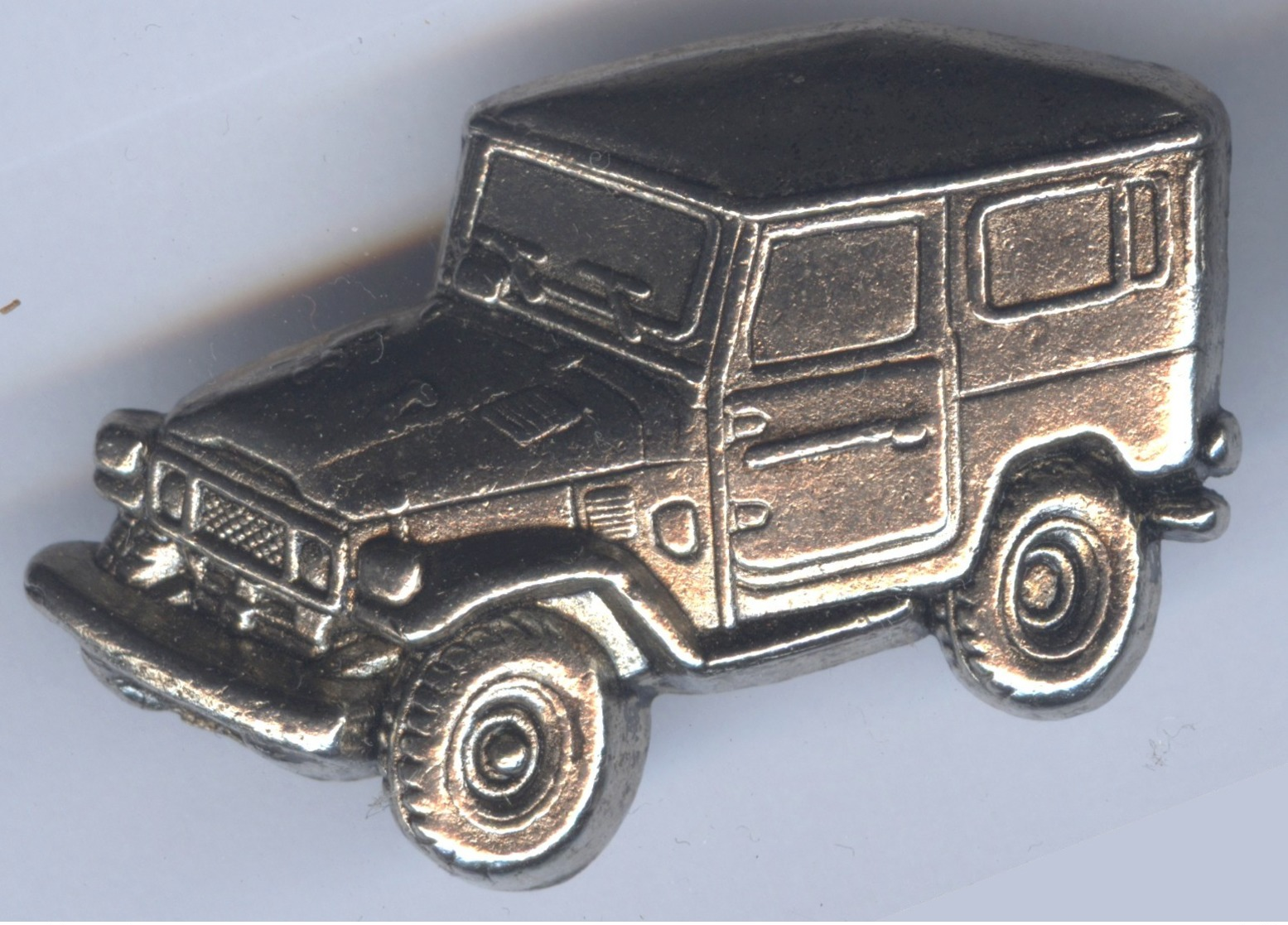 BIG Pin's 3D Relief Tirage Limité 300 Ex - VOITURE  TOYOTA LANDCRUISER - Toyota