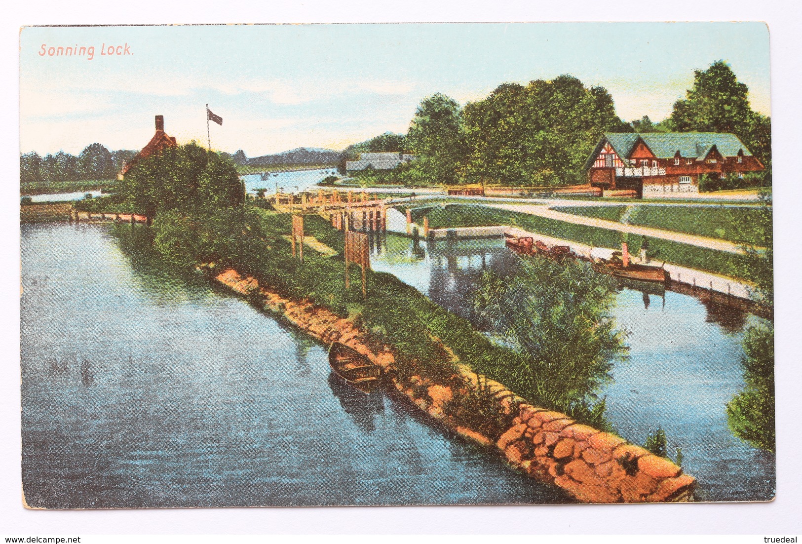 Sonning Lock Near Reading, England - Reading