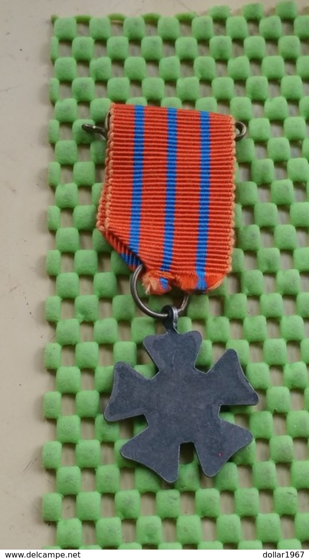 Medaille / Medal - Medaille - Avondvierdaagse N.W.B - (2) - The Netherlands - Andere & Zonder Classificatie