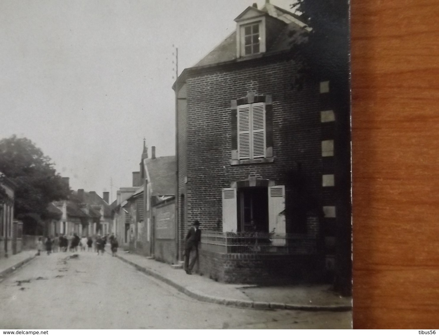 LA FERTE SAINT AUBIN RUE AVEC SORTIE DES ENFANTS DE L ECOLE - La Ferte Saint Aubin