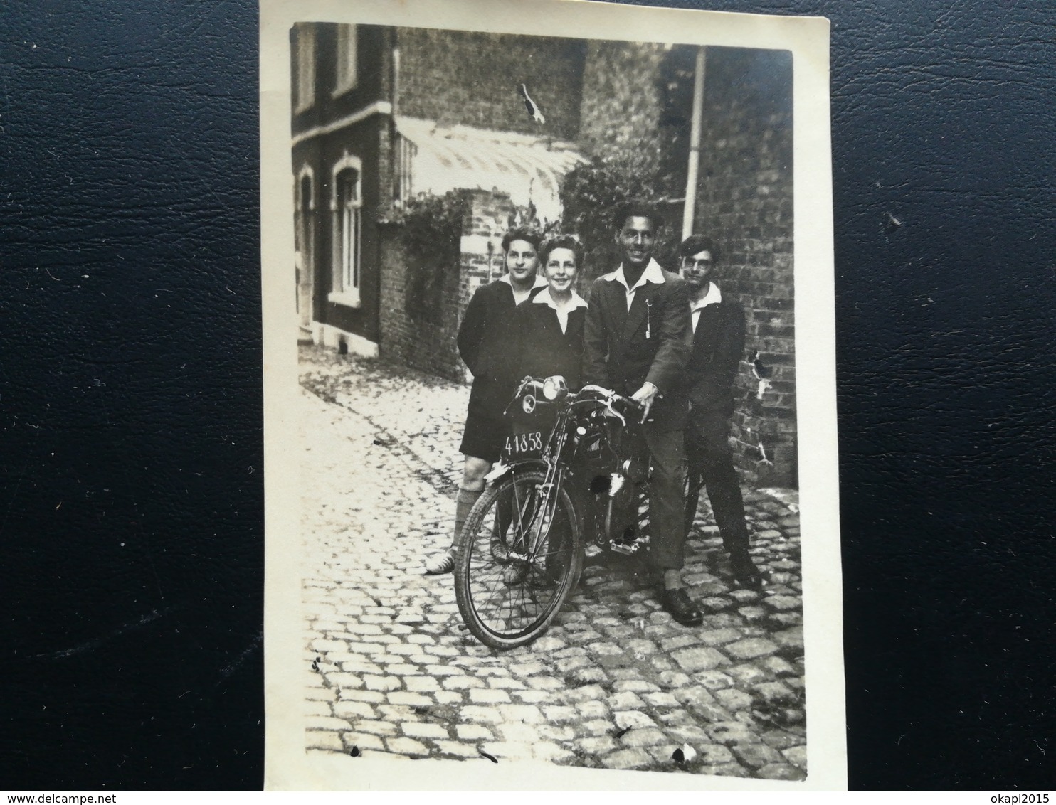 150  PHOTOS ORIGINALES NOIR-BLANC ANNÉES 1950 ET ANTÉRIEURES DONT DEUX ALBUMS DE FAMILLE DE BELGIQUE